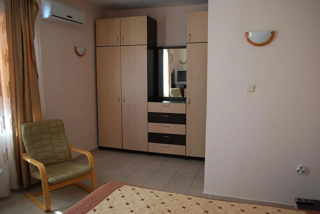 White Castle Hotel Golden Sands