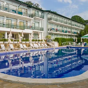 Kini Park & Free Parking *** Golden Sands