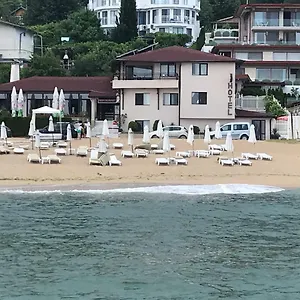 Family Pier *** Golden Sands