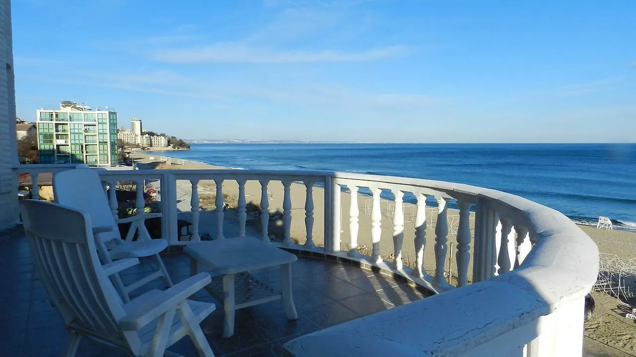 White Castle Hotel Golden Sands